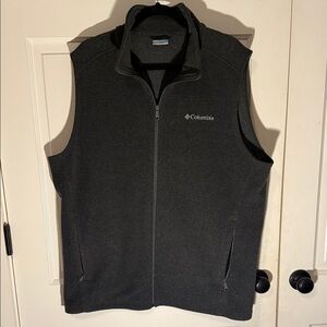 Columbia Charcoal Sleeveless Fleece Vest